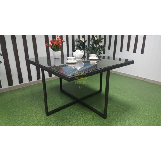 Плетеный обеденный стол «New York» 120х120 см